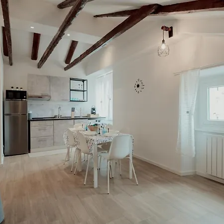 아파트 La Bussola Bianca *